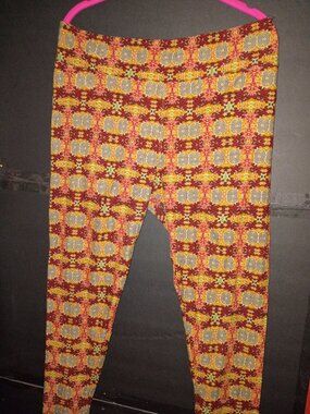 Lularoe tall and curvy leggings folk or African print NWOT